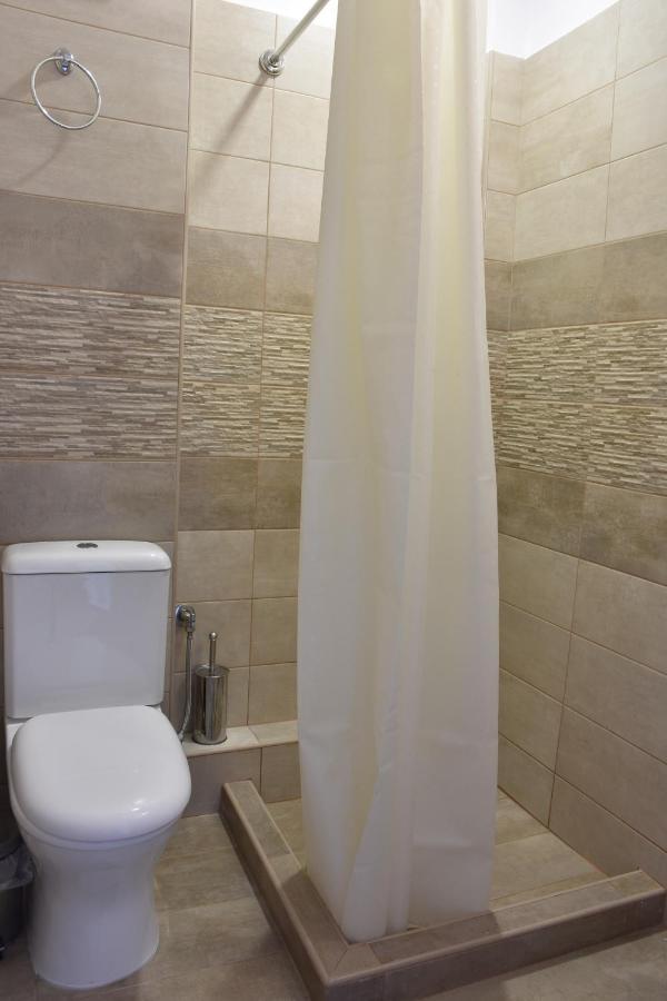 Paralía Hotel Erato מראה חיצוני תמונה