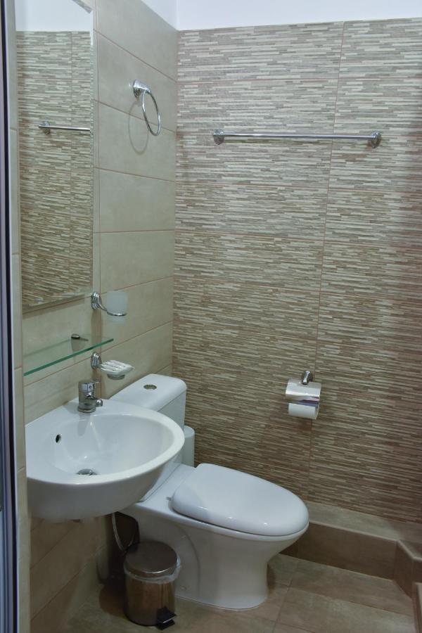 Paralía Hotel Erato מראה חיצוני תמונה