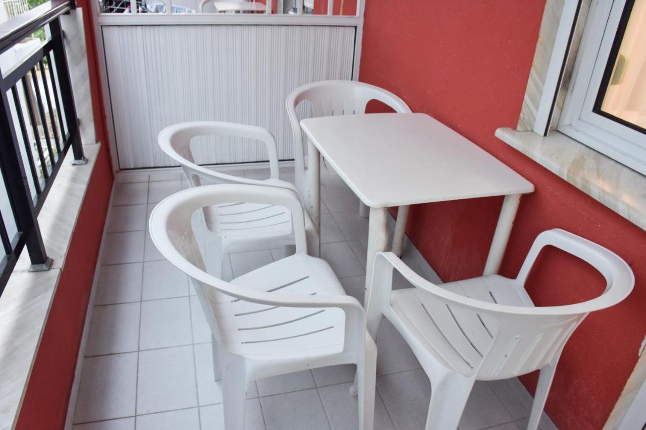 Paralía Hotel Erato מראה חיצוני תמונה