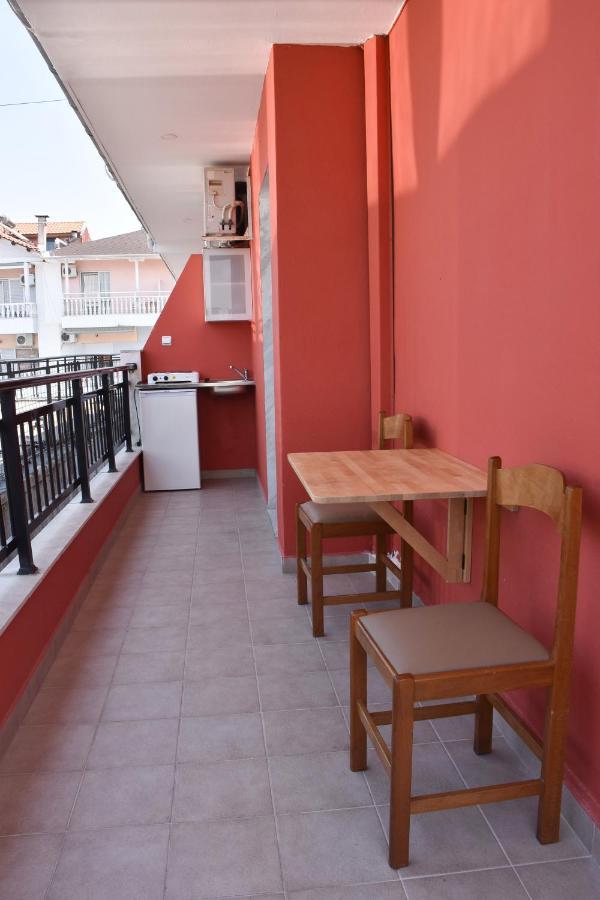 Paralía Hotel Erato מראה חיצוני תמונה